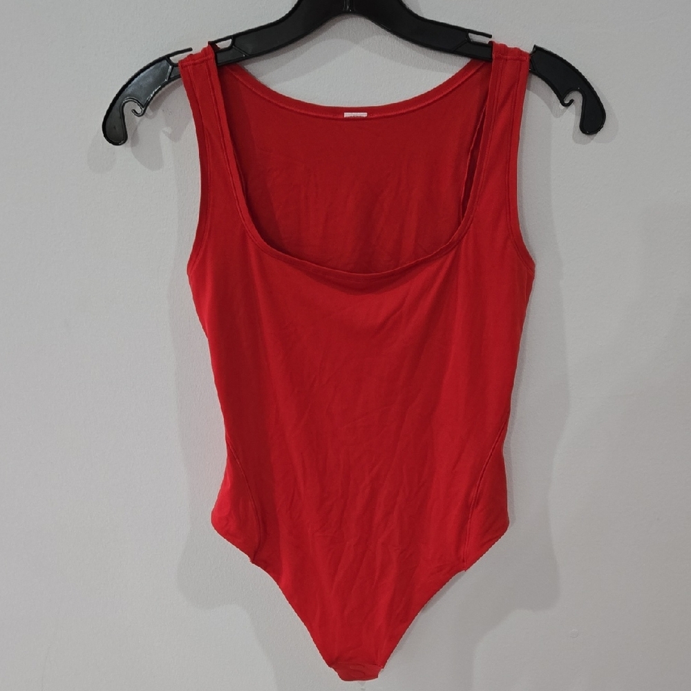 Lululemon Athletica Sz 4 Red Bodysuit